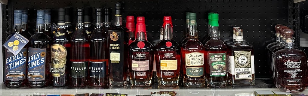 Friendly liquor | 2414 Shelbyville Rd, Shelbyville, KY 40065, USA | Phone: (502) 437-5062