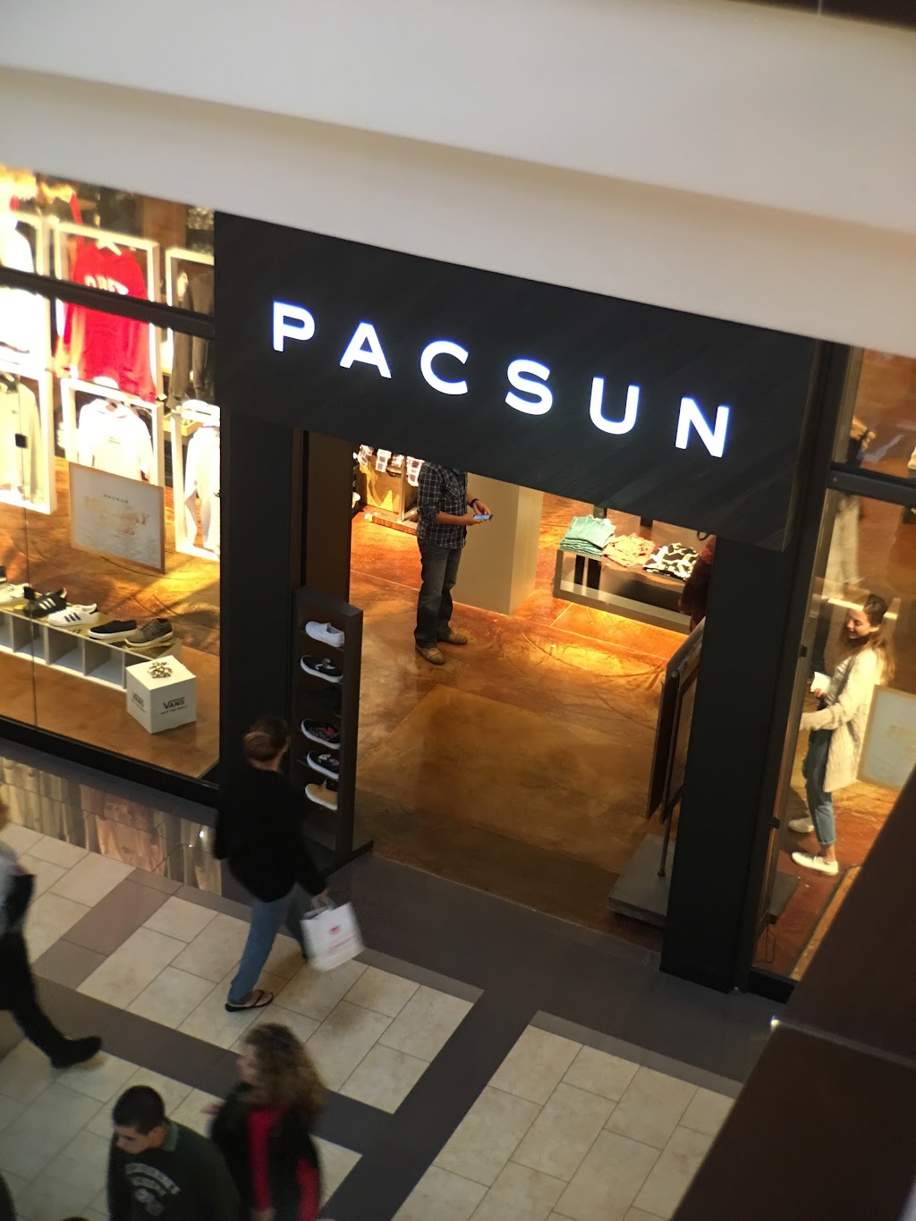 PacSun | 1050 Brea Mall, Brea, CA 92821, USA | Phone: (714) 529-4141