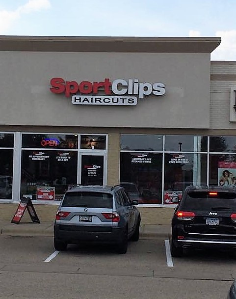 Sport Clips Haircuts of Plymouth - Rockford Pointe | 4105 Vinewood Ln N Suite #D, Plymouth, MN 55442, USA | Phone: (763) 270-0972