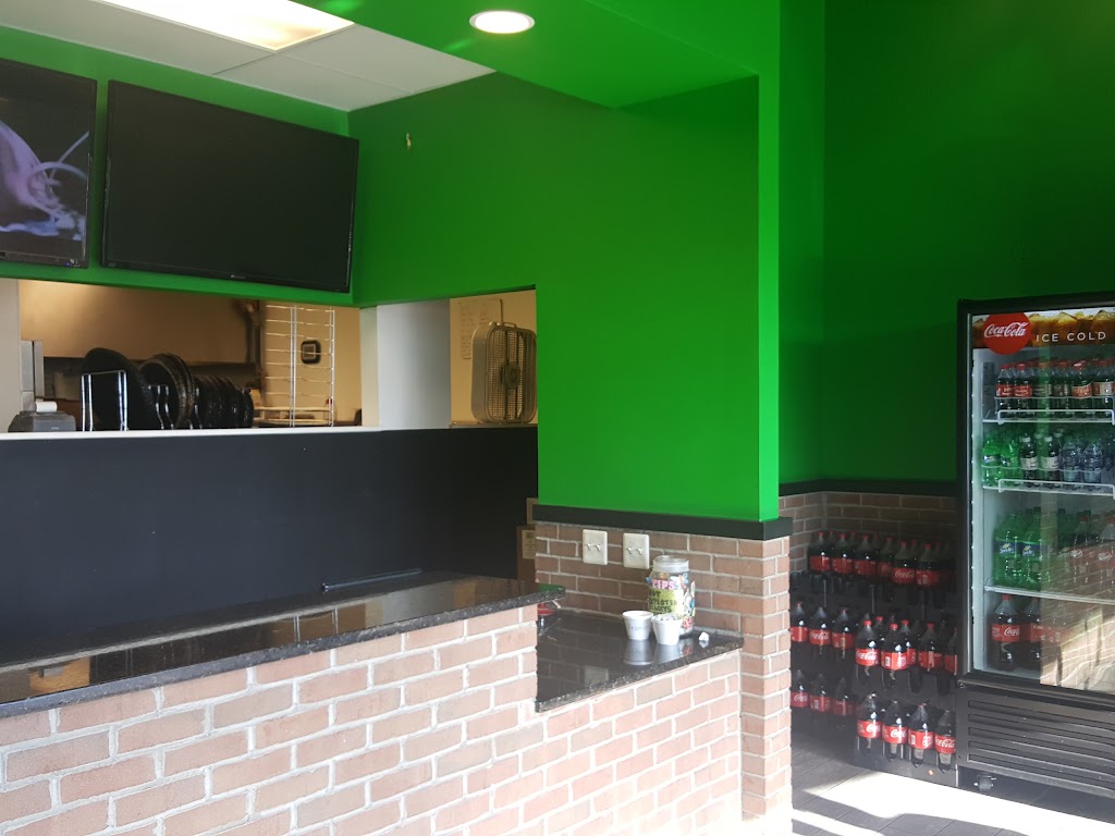 Green Lantern Pizza | 48848 Romeo Plank Rd, Macomb, MI 48044, USA | Phone: (586) 221-2768