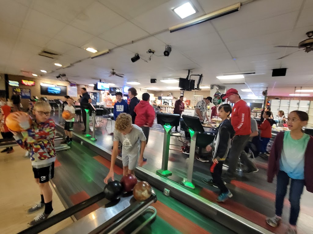 Westbrook Lanes Inc | 3156 51st Ave, Columbus, NE 68601, USA | Phone: (402) 563-3000