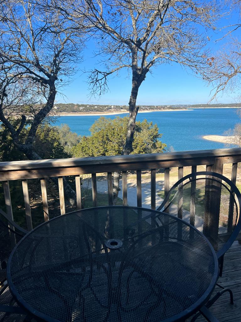 Vacation Canyon Lake Home Rentals | 913 Hillcrest Forest, Canyon Lake, TX 78133, USA | Phone: (210) 313-1010