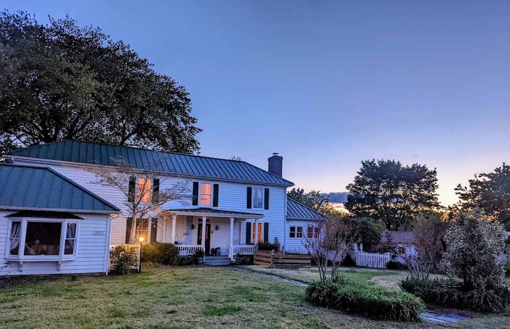 The Bed and Breakfast at Peace Hill | 18401 The Glebe Ln, Charles City, VA 23030, USA | Phone: (757) 771-1274