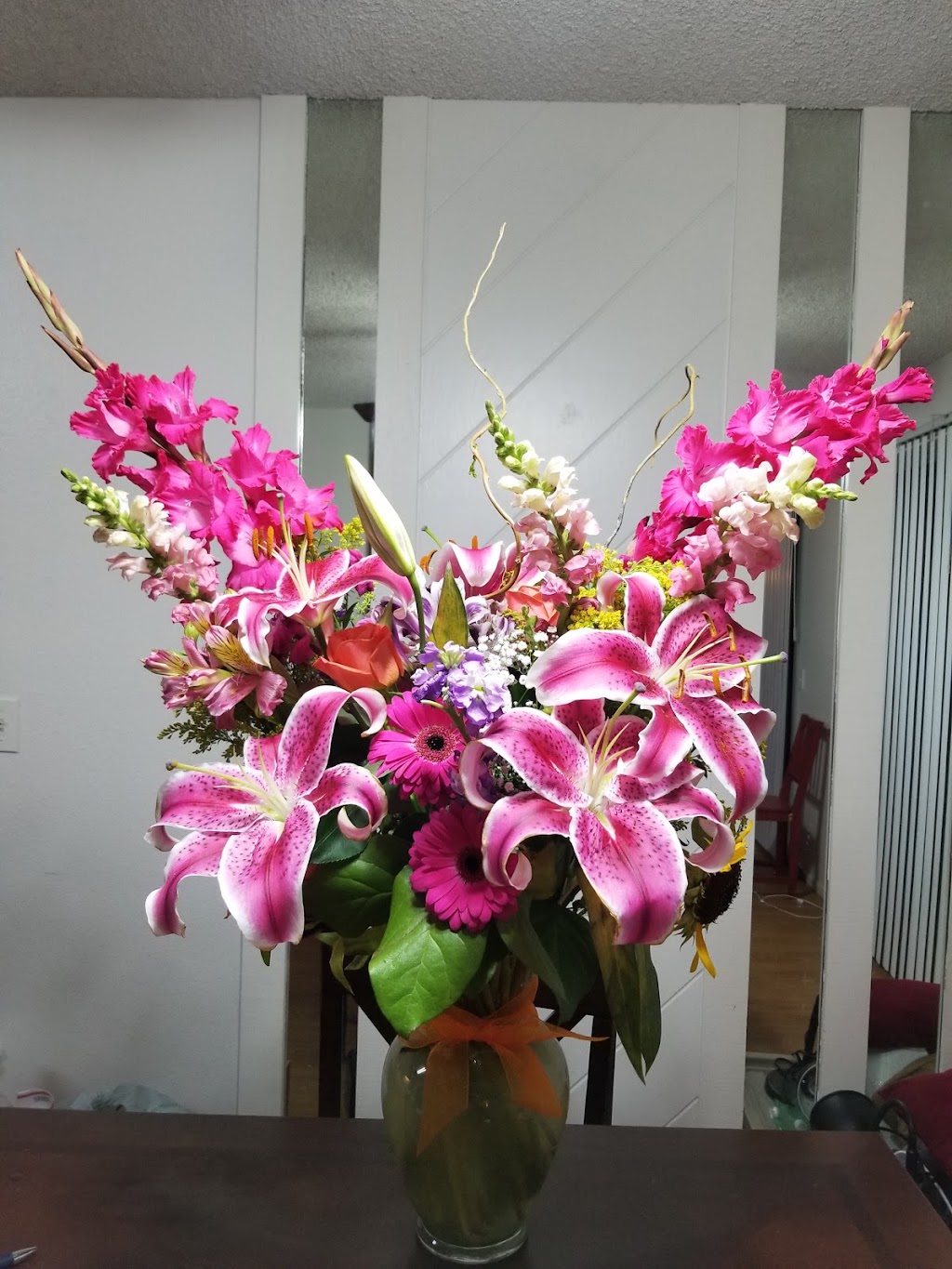 Flowers By Eugene | 1215 1/2 N Hacienda Blvd, La Puente, CA 91744, USA | Phone: (626) 918-3188