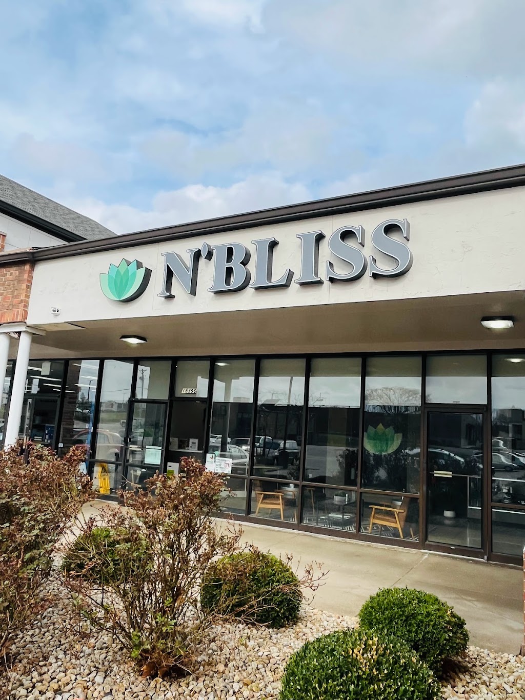 NBliss Dispensary - Ellisville | 15396 Manchester Rd, Ellisville, MO 63021, USA | Phone: (314) 627-2699