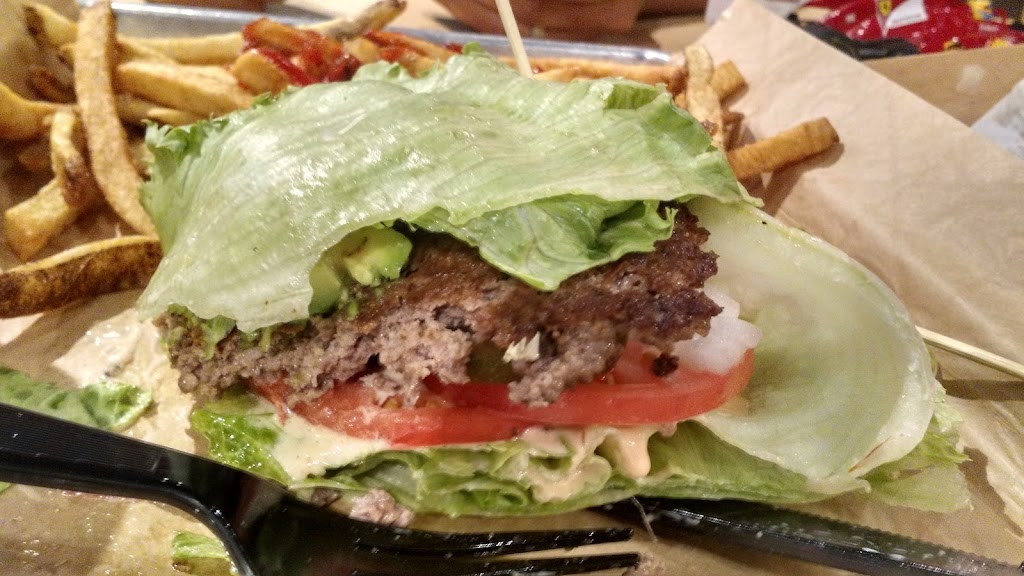 MOOYAH Burgers, Fries & Shakes | 2706 Cabelas Pkwy Ste 140, Gonzales, LA 70737, USA | Phone: (225) 390-1062