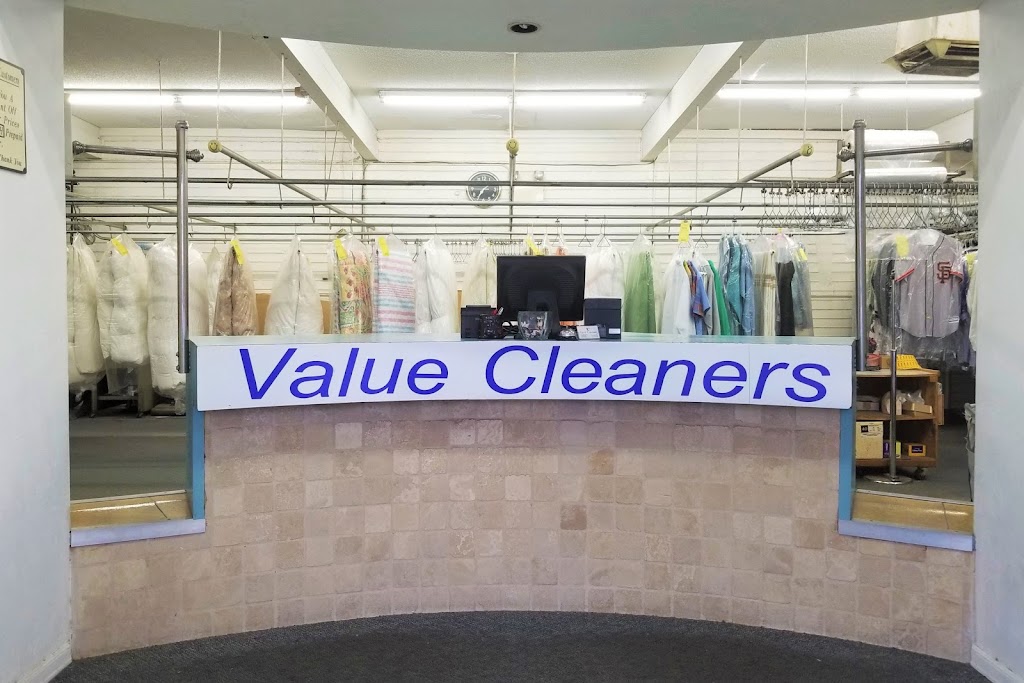 Value Cleaners - laundry  | Photo 1 of 4 | Address: 6010 N Granite Reef Rd, Scottsdale, AZ 85250, USA | Phone: (480) 596-9593