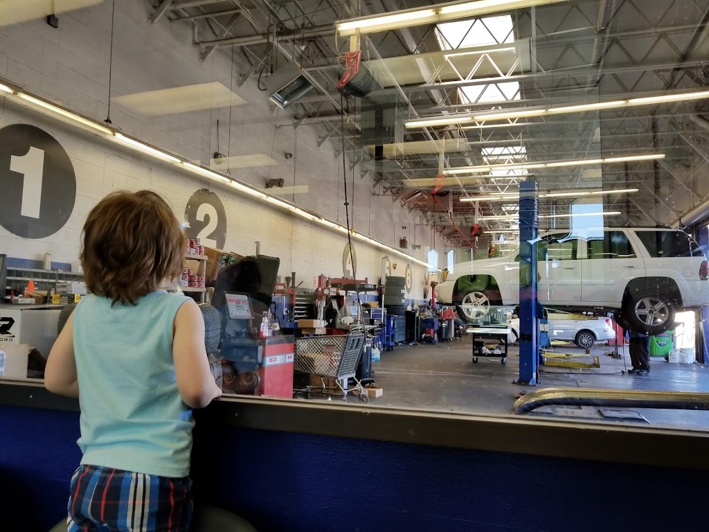 Pep Boys | 2524 N Scottsdale Rd, Scottsdale, AZ 85257, USA | Phone: (480) 945-9958