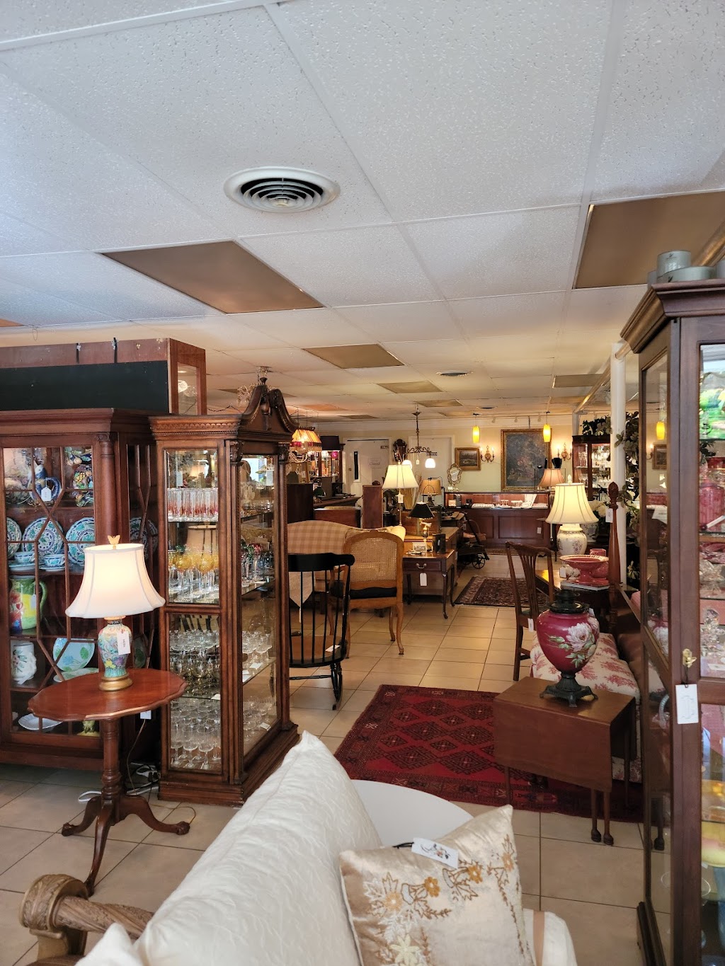 Goodmans Interiors & Antiques | 6871 Main St, Gloucester, VA 23061, USA | Phone: (804) 824-9383