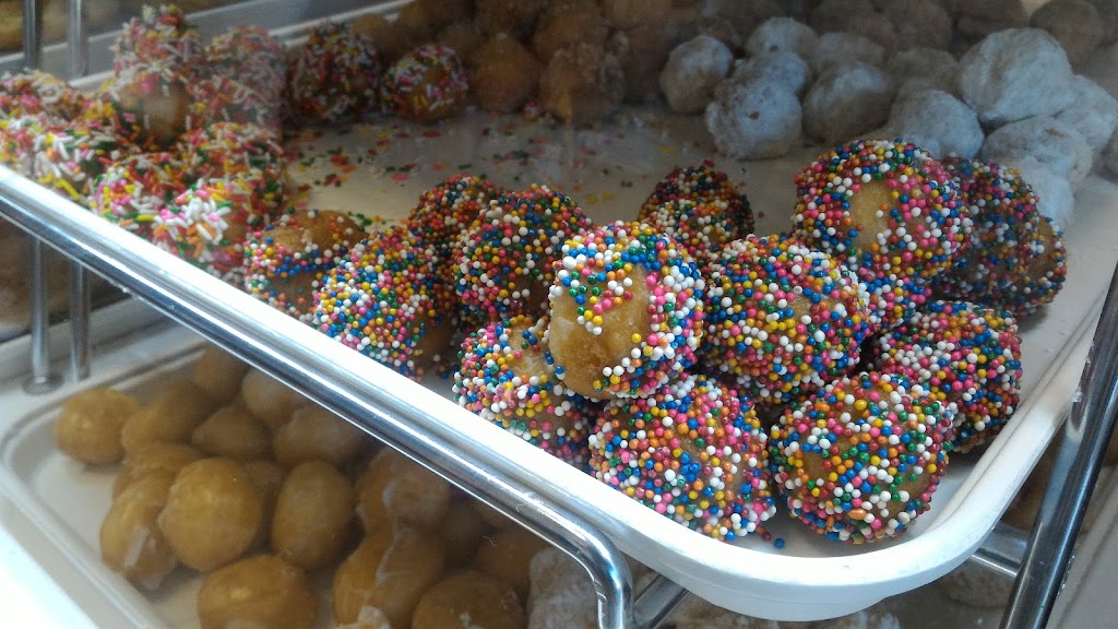 Judys Donuts | 6733 N Riverside Dr #107, Fresno, CA 93722, USA | Phone: (559) 978-3185