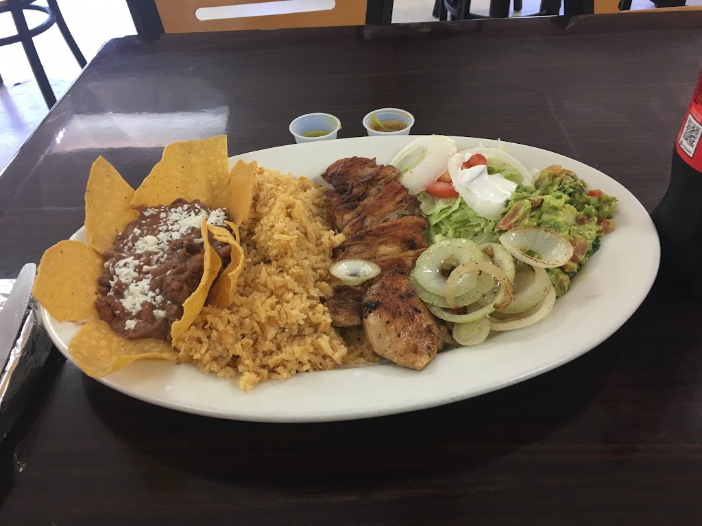 Taqueria Los Molcajetes | 1406 N Fayetteville St, Asheboro, NC 27203 | Phone: (336) 736-8750