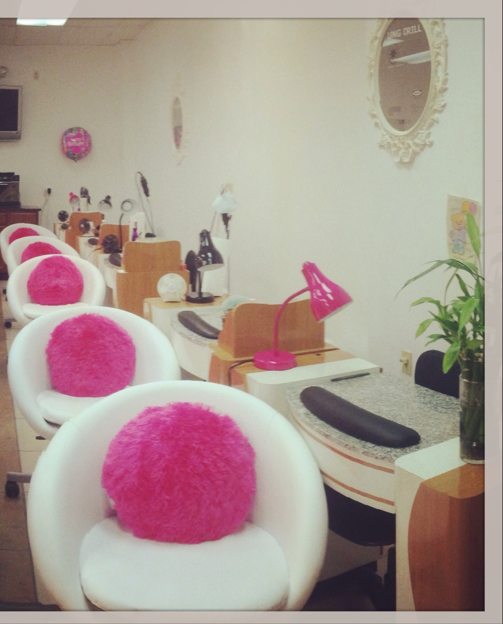 Happy Nails | 2325 Ulmerton Rd, Clearwater, FL 33762, USA | Phone: (727) 573-9168