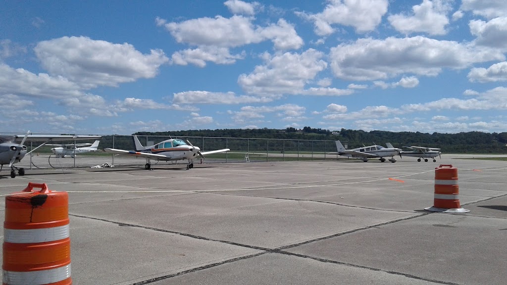 Cincinnati Municipal Airport - Lunken Field | 262 Wilmer Ave, Cincinnati, OH 45226, USA | Phone: (513) 352-6340