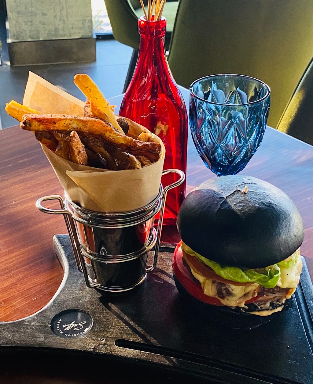 viaSELFIE FUSION KITCHEN | 240 E Alameda Ave, Burbank, CA 91502, USA | Phone: (818) 971-9971