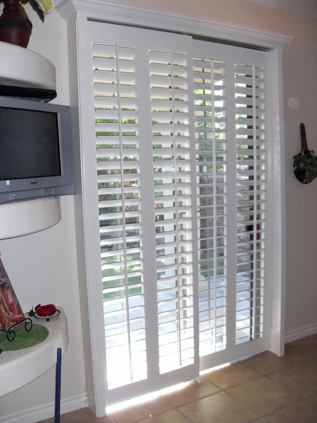 Loyas Custom Shutters | 13355 Round Dance Rd, El Paso, TX 79938, USA | Phone: (915) 240-8328