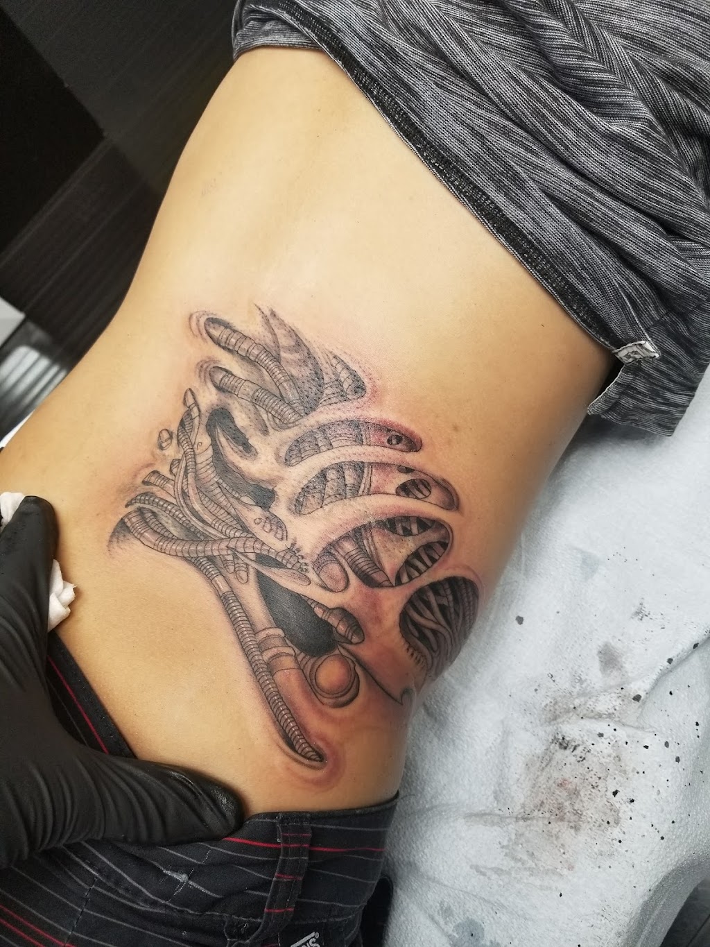 House Of Needles Tattoo | 20832 Roscoe Blvd #102, Winnetka, CA 91306, USA | Phone: (818) 391-0351