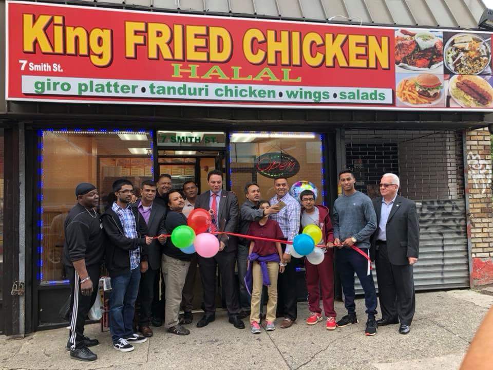 King fried chicken and gyro | 7 Smith St, Paterson, NJ 07505, USA | Phone: (973) 684-5013