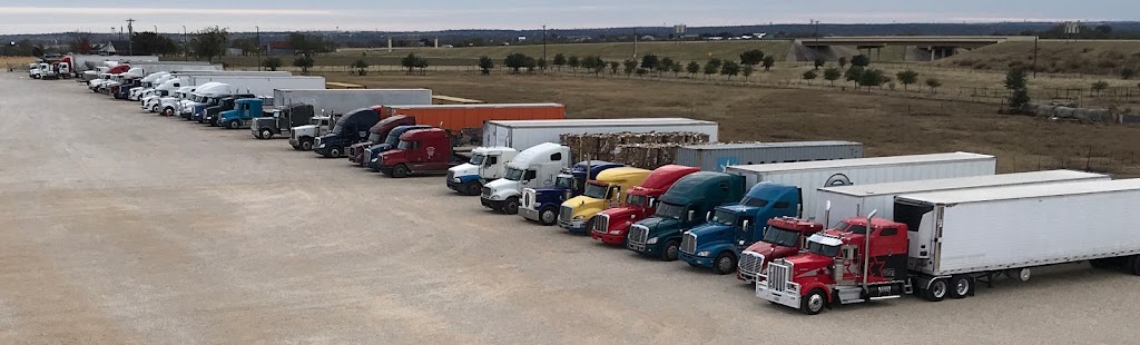 Premier Truck Parking | 2001 Co Rd 118, Hutto, TX 78634, USA | Phone: (512) 716-9047