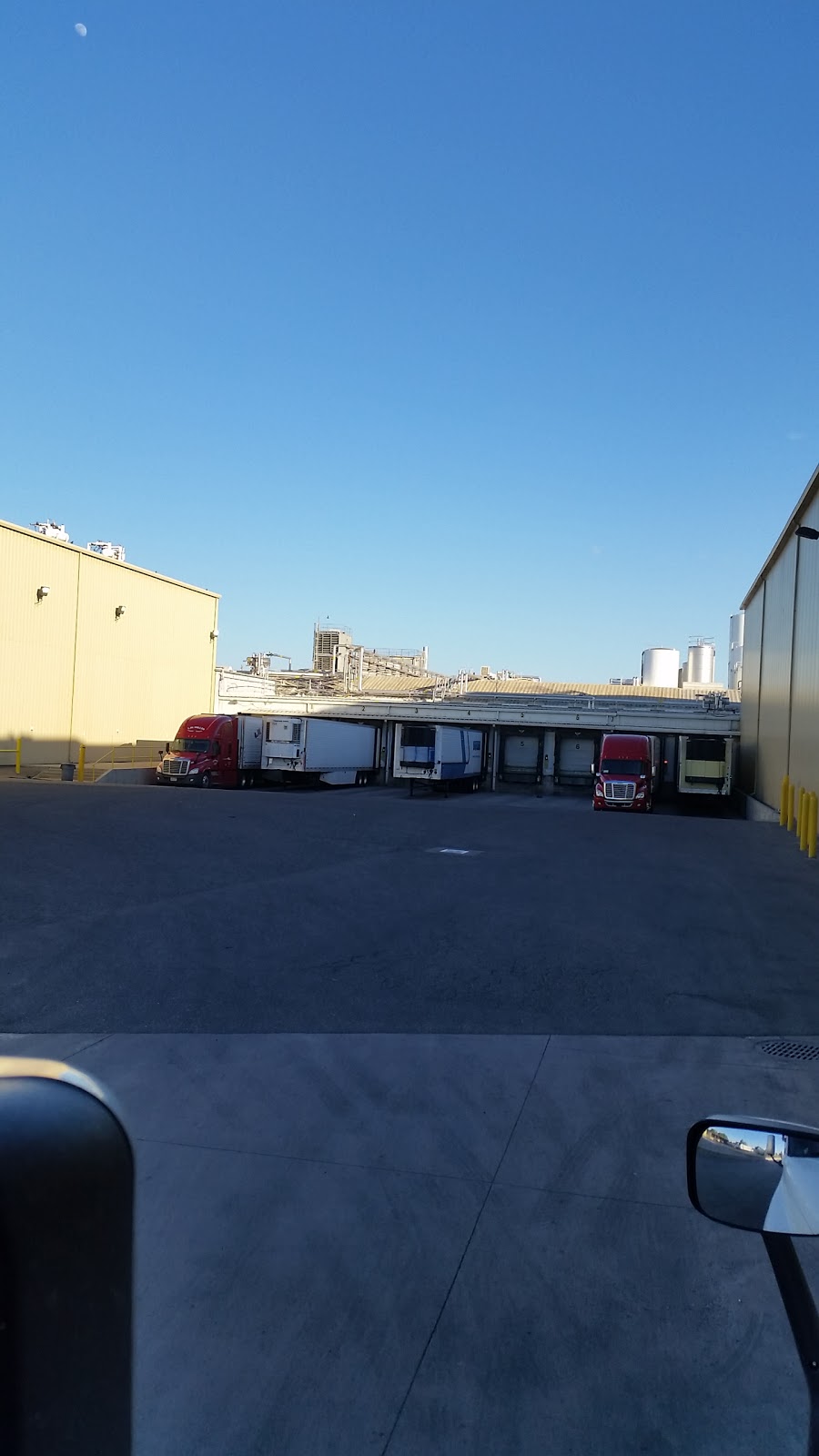 Morningstar Distribution Dock | Gustine, CA 95322, USA | Phone: (209) 854-9320