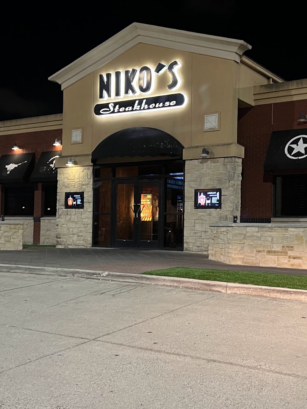 Nikos Steakhouse | 5409 Saratoga Blvd, Corpus Christi, TX 78413, USA | Phone: (361) 992-2333