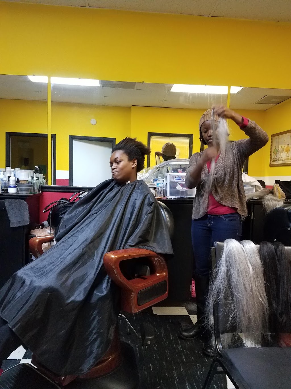 Wills Barber & Beauty Shop | 2078 Fairburn Rd, Douglasville, GA 30135, USA | Phone: (678) 391-0013