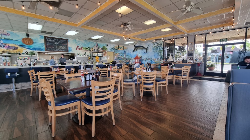 Harbor House Cafe | 714 N Coast Hwy, Oceanside, CA 92054, USA | Phone: (760) 722-2254