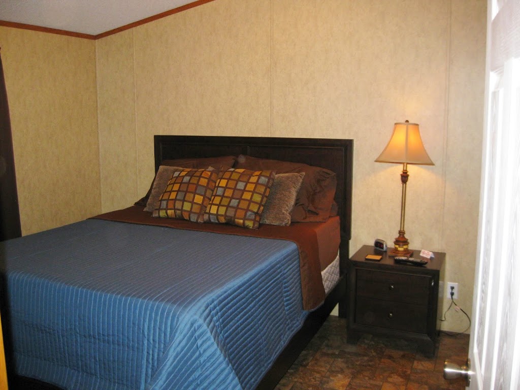 Eagle Ford Lodging | 1036 Commerce St, Pleasanton, TX 78064, USA | Phone: (845) 531-8189