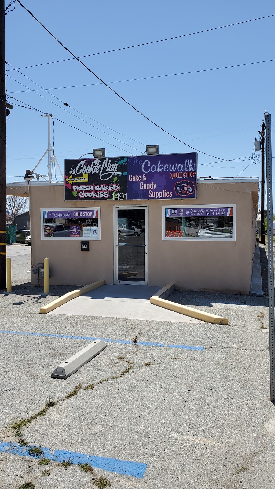 The Cookie Plug | 1491 E 6th St, Beaumont, CA 92223, USA | Phone: (951) 602-0777