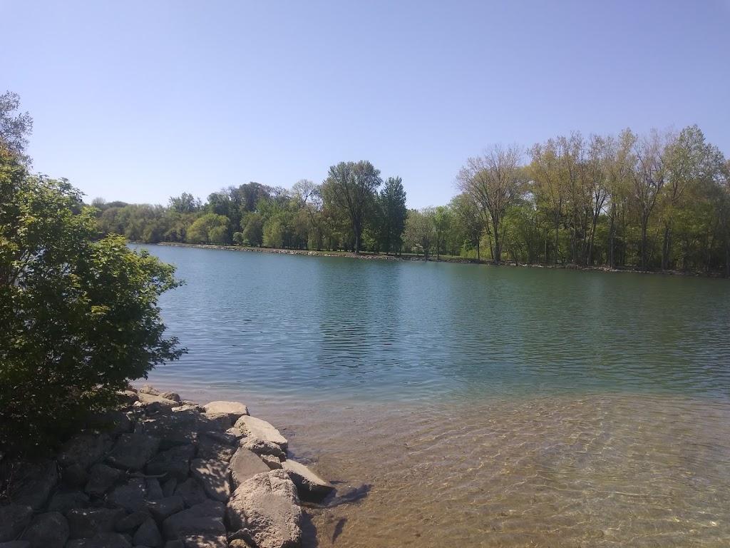 Lake Front Park | 23000 Jefferson Ave, St Clair Shores, MI 48080, USA | Phone: (313) 343-2470