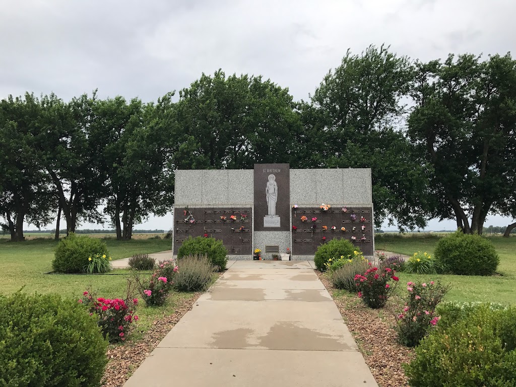 Memorial Park Cemetery & Mausoleum | 5905 W 4th Ave, Hutchinson, KS 67501, USA | Phone: (620) 665-8269