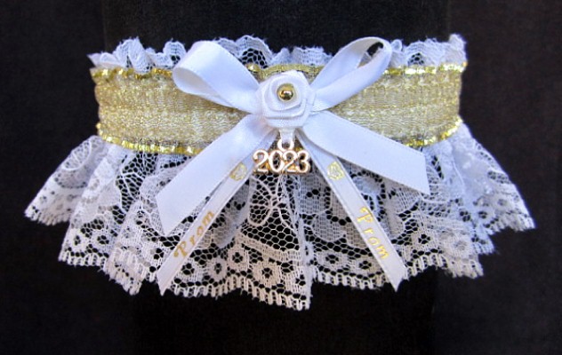 Custom Accessories Garters LLC | 218 Box, Theresa, WI 53091, USA | Phone: (920) 488-2082