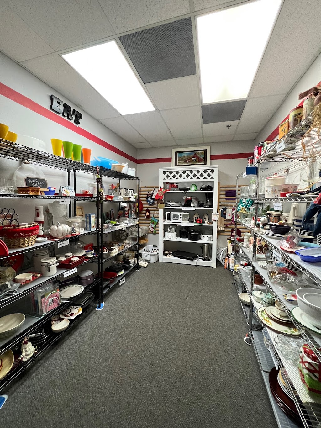 Placer SPCA Thrift Store | 931 Washington Blvd #107, Roseville, CA 95678, USA | Phone: (916) 782-2434