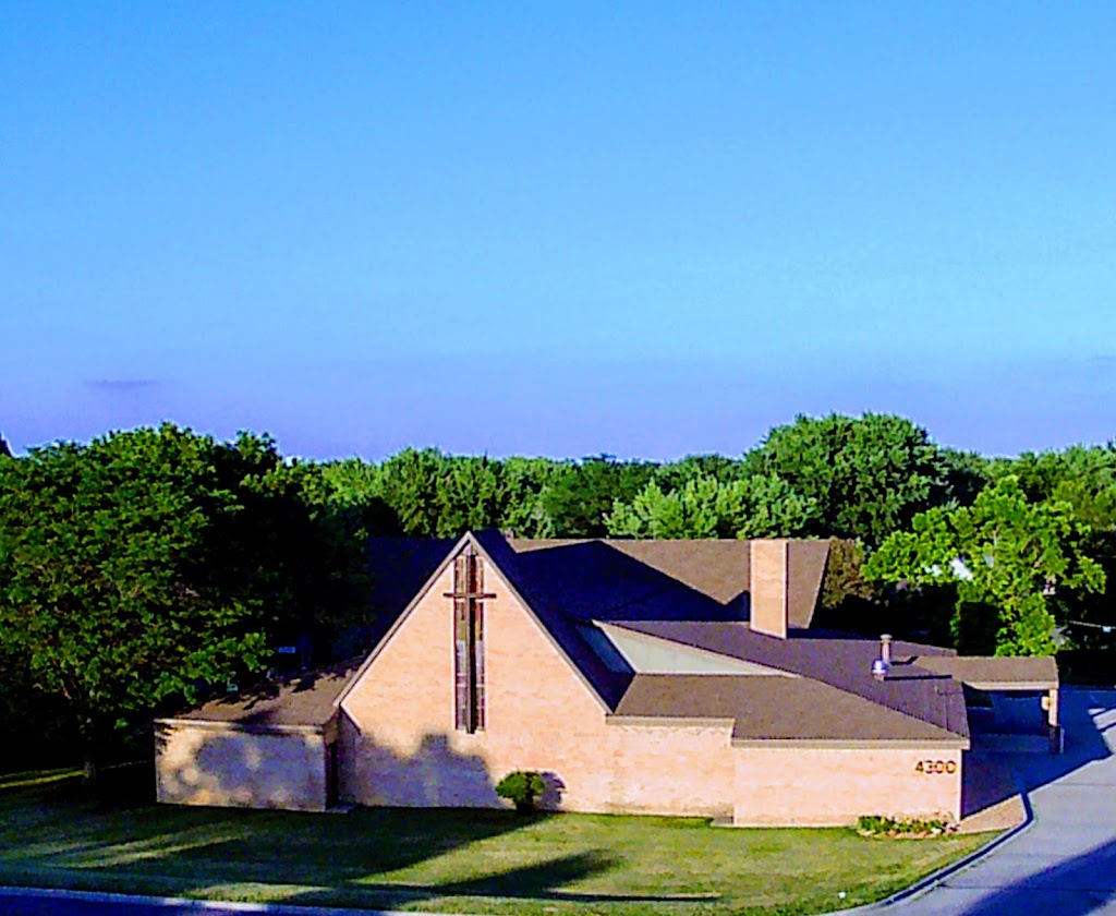 Living Word Lutheran Church | 4300 Nicols Rd, Eagan, MN 55122, USA | Phone: (651) 456-0249