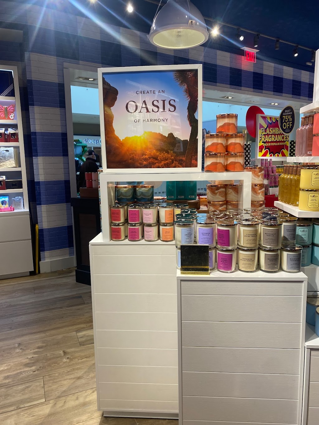 Bath & Body Works | 1 Galleria Dr, Middletown, NY 10940, USA | Phone: (845) 692-5852