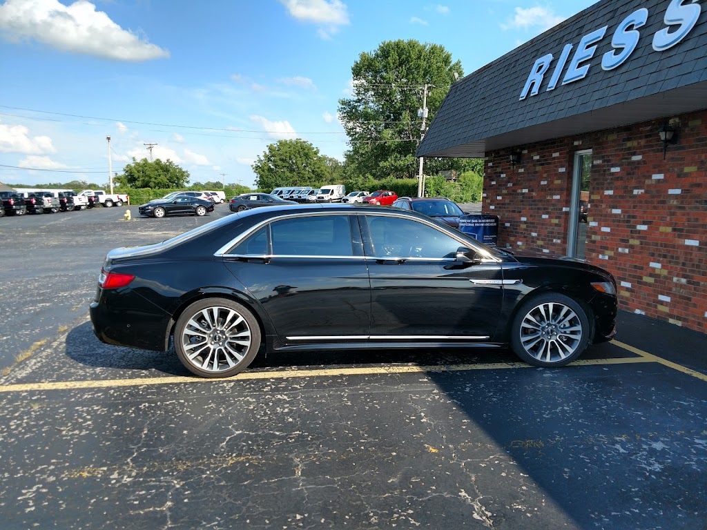 Riess Ford Sales, Inc. | 768 IL-13, Marissa, IL 62257, USA | Phone: (833) 809-8018