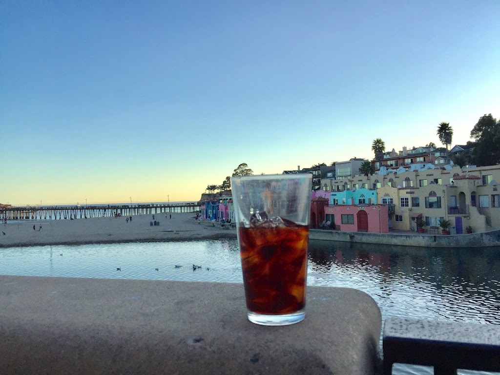 Bay Bar & Grill | 209 Esplanade, Capitola, CA 95010, USA | Phone: (831) 854-2244