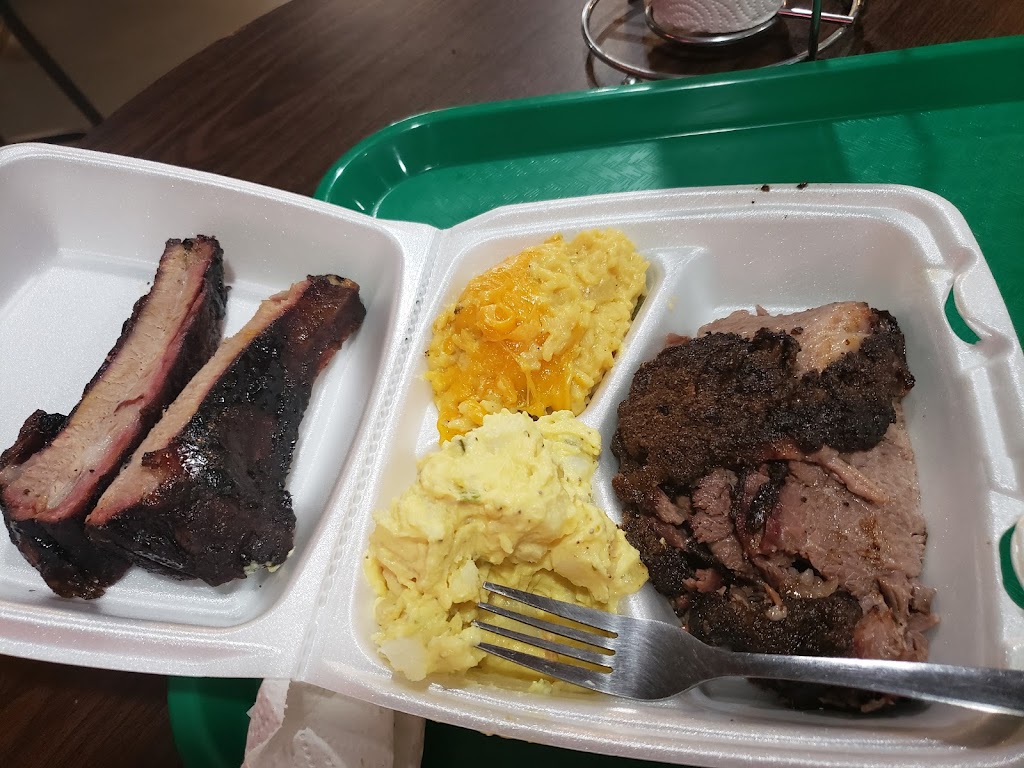 Sams BBQ | 115 E Rock Island Ave, Boyd, TX 76023, USA | Phone: (940) 433-0142