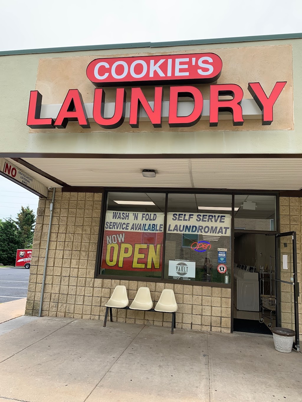 Cookies Laundromat | Carpenter Plaza, 2601 Carpenter Station Rd #40, Wilmington, DE 19810, USA | Phone: (302) 746-7159