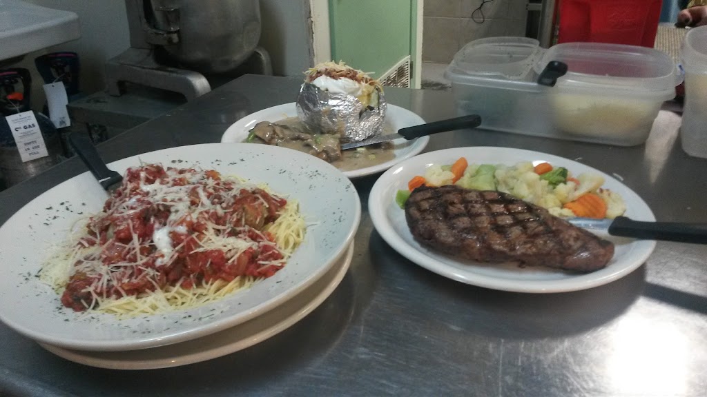 Mias Italian Grill and Steakhouse | 315 Midamerica Dr, Chouteau, OK 74337, USA | Phone: (918) 476-7490