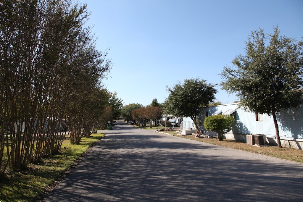 Forest Glenn Mobile Home Community | 202 Welcome Inn St, Glenn Heights, TX 75154, USA | Phone: (972) 376-0875