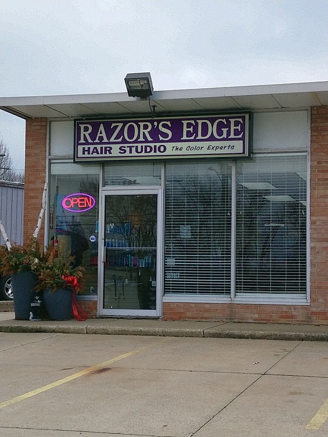 Razors Edge Hair Studio | 494 Graham Rd, Cuyahoga Falls, OH 44221, USA | Phone: (330) 929-4242