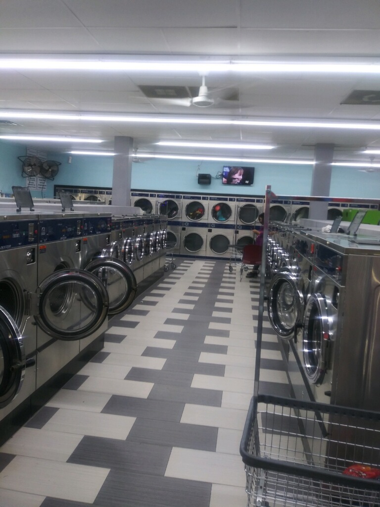 QUEEN Wash&Dry Coin Laundry | 6556 Skillman St, Dallas, TX 75231, USA | Phone: (682) 386-9173