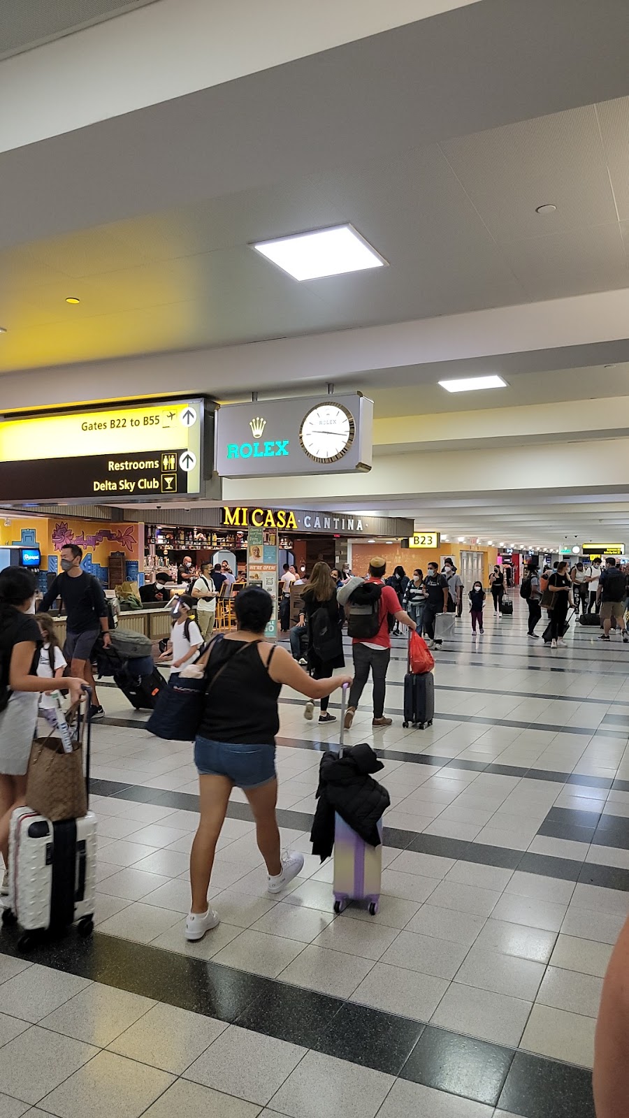 Delta Airlines | John F. Kennedy International Airport, Terminal 4, Queens, NY 11430, USA | Phone: (800) 221-1212