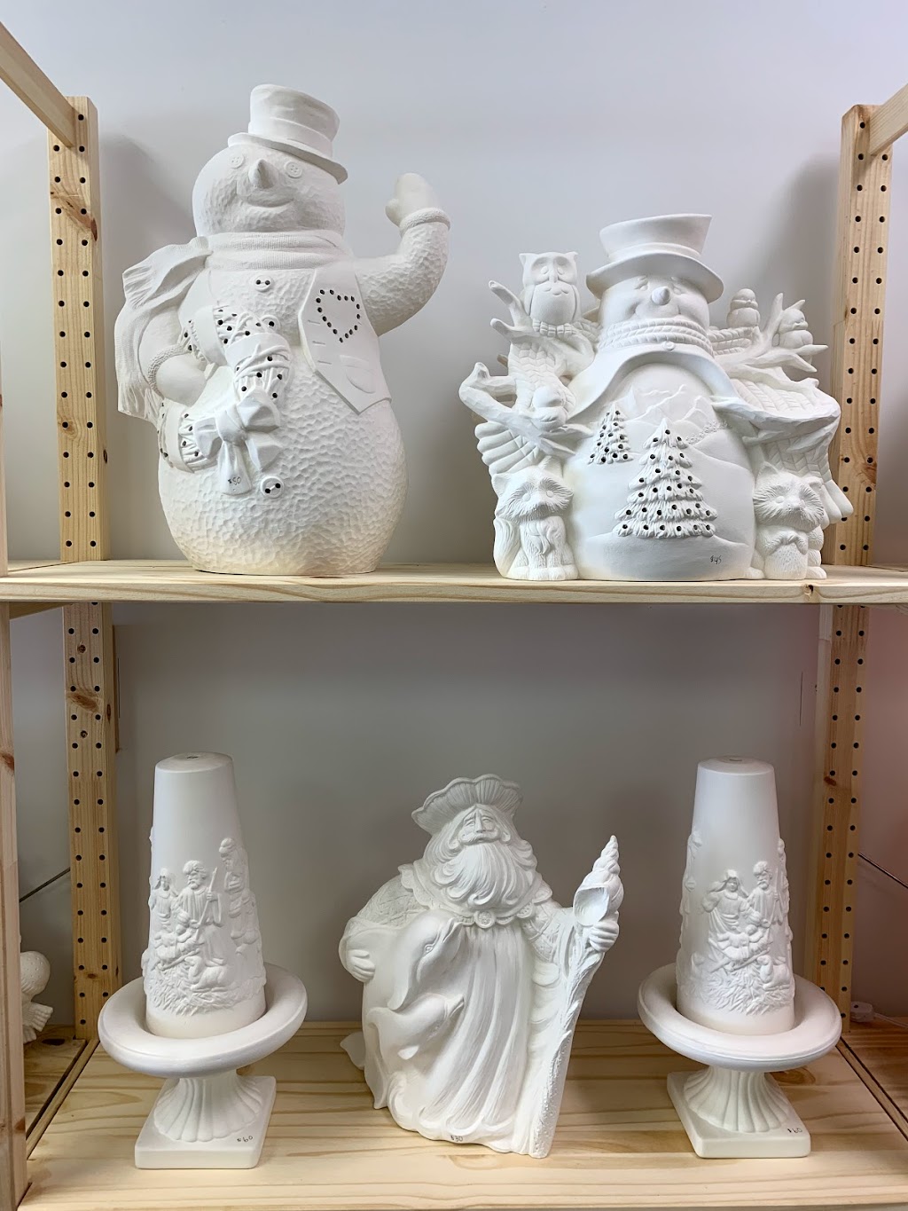 Always Christmas Ceramics | 5251 John Tyler Hwy suite 50, Williamsburg, VA 23185, USA | Phone: (757) 808-7271