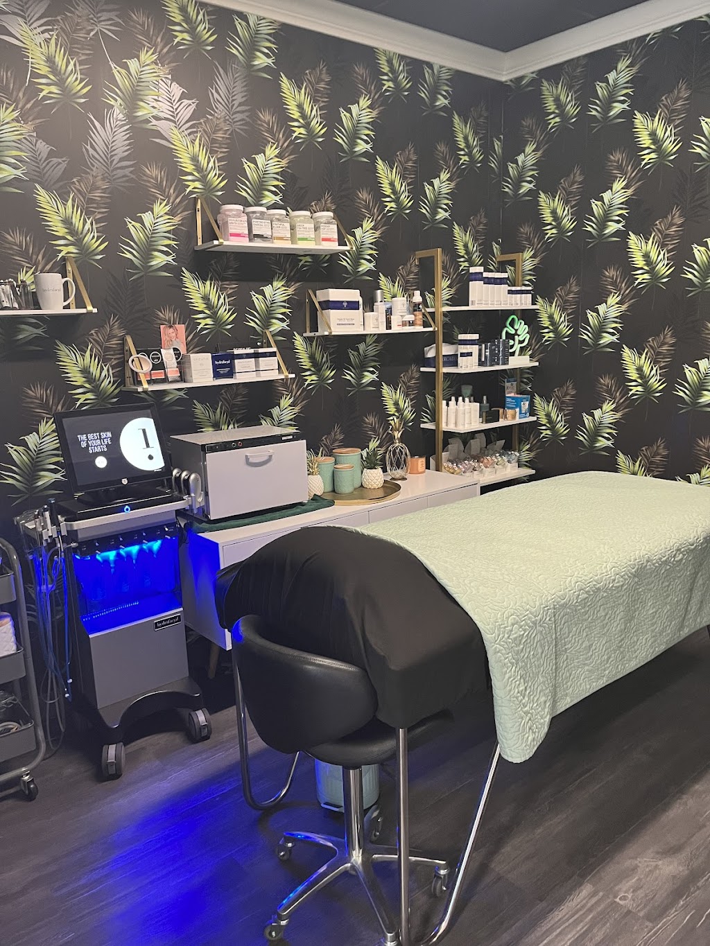 Green Beauty Bar | 18876 Van Buren Boulevard Ste. 205C, Riverside, CA 92508, USA | Phone: (951) 203-7969