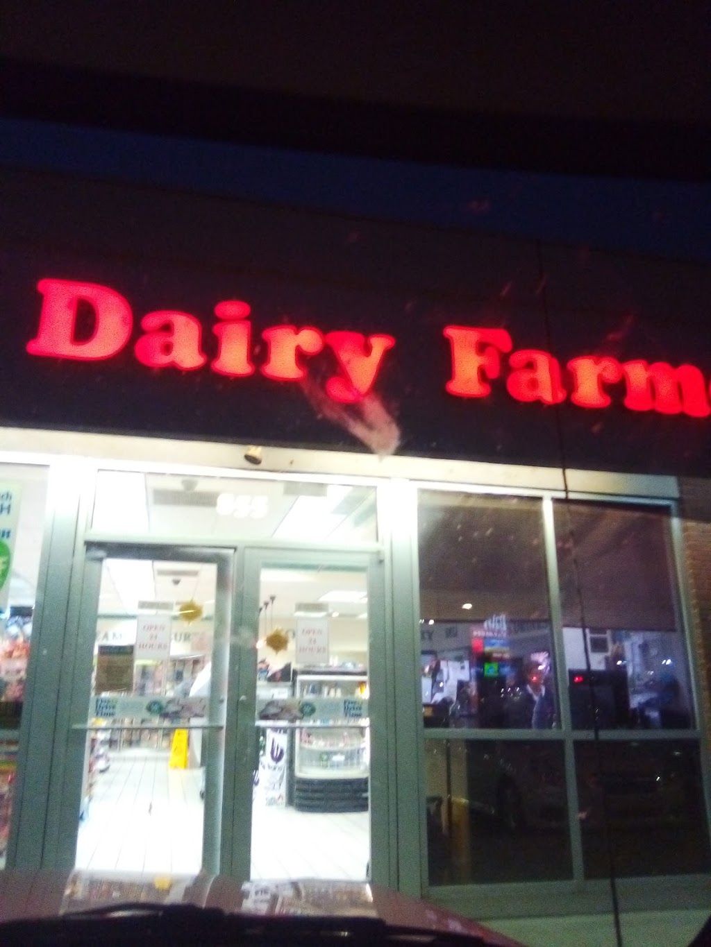 United Dairy Farmers | 855 W Eads Pkwy, Lawrenceburg, IN 47025, USA | Phone: (812) 537-0502