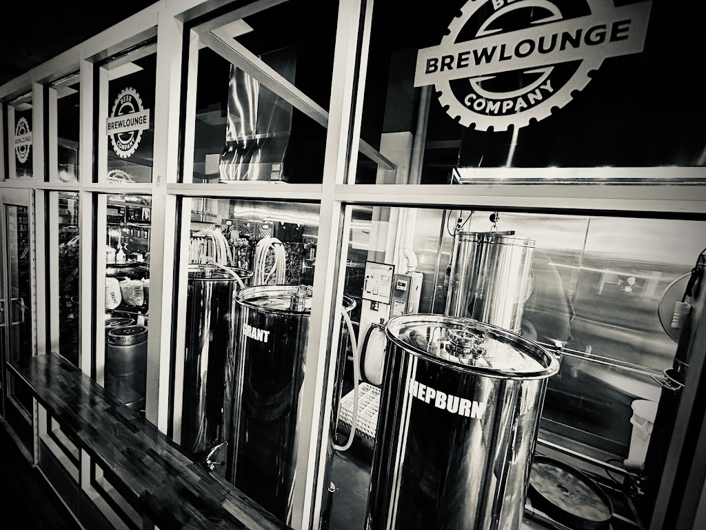 Brew Lounge Beer Company & Patio | 115 Town Center Ave, Columbiana, OH 44408, USA | Phone: (330) 892-0080