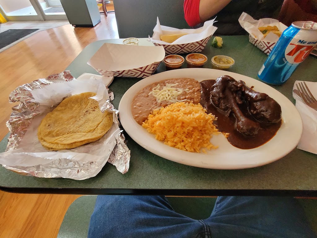 Los Atlantes Mexican Restaurant & Bakery | 5706 Raymond Rd, Madison, WI 53711, USA | Phone: (608) 285-9135