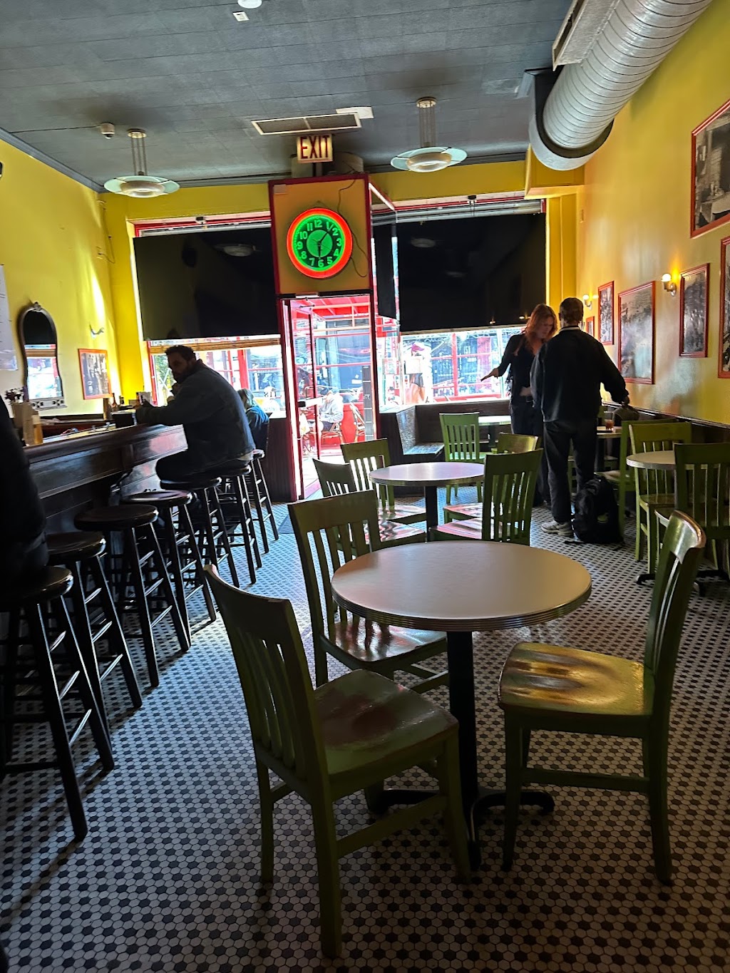 The Magician | 118 Rivington St, New York, NY 10002, USA | Phone: (212) 673-7851