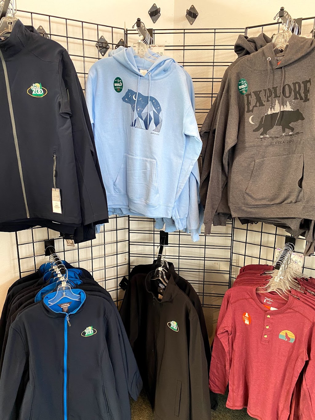 Alaska Zoo Gift Shop | 4731 OMalley Rd, Anchorage, AK 99507, USA | Phone: (907) 346-2133